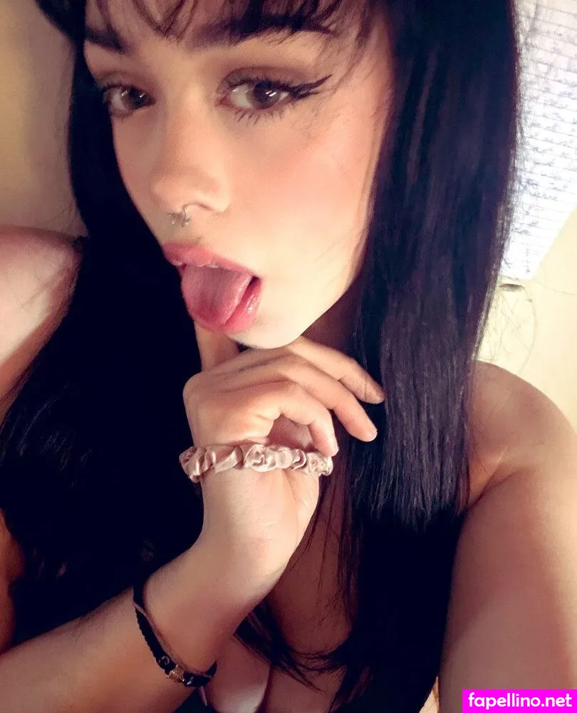 katiecuthroat, memeing_pets Nude Leaked OnlyFans Photo #DluA3u32La