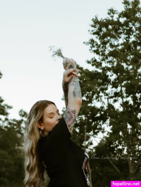Futurexwifetheory OnlyFans Thumbnail #NpNRqcChUq