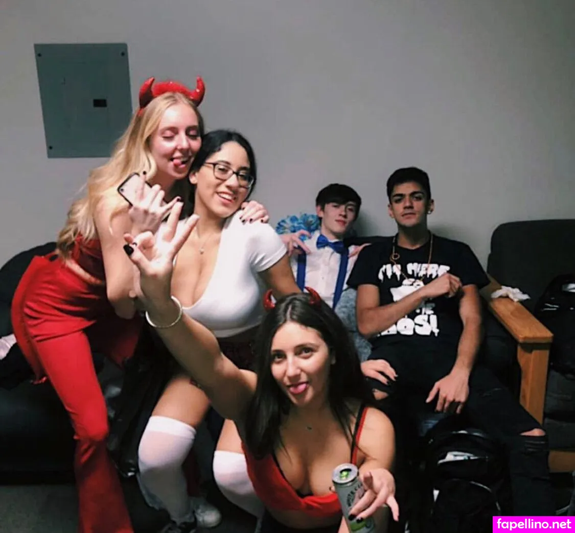 gabsmolders, gabsthebunny Nude Leaked OnlyFans Photo #lZce02CJKO