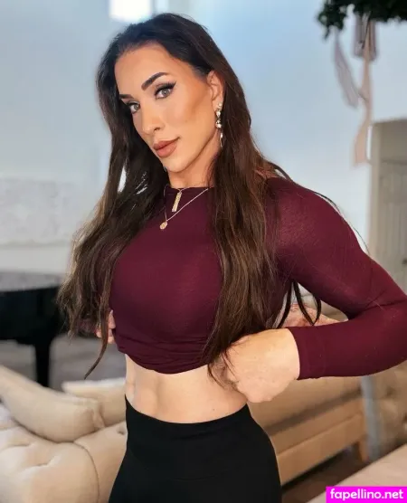 Gabbi Tuft photo
