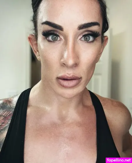 Gabbi Tuft photo