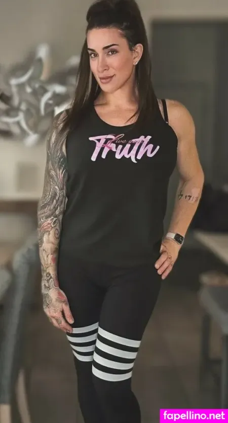 Gabbi Tuft photo