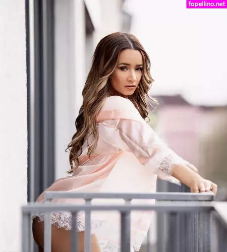 Gabby Dealmeida OnlyFans Thumbnail #bLgKSnrvY3