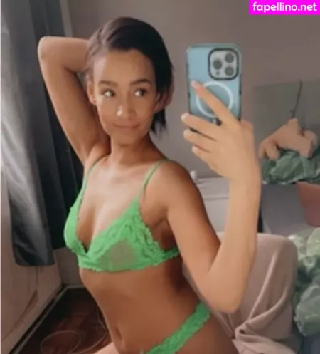 Gabby Dealmeida OnlyFans Thumbnail #j2M81RL2gB
