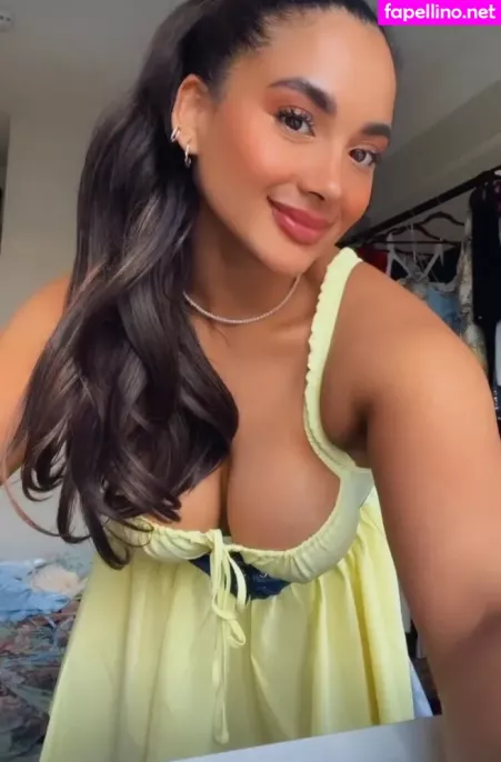 Gabi Melo OnlyFans Thumbnail #m8XclUJm4f