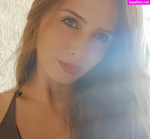 Gabi Mendes OnlyFans Thumbnail #NPT7qBevSY