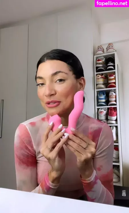 Gabi Prado OnlyFans Thumbnail #CdNrcwk0FP