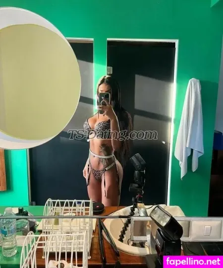 Gabisantos OnlyFans Thumbnail #2TSwipp48x