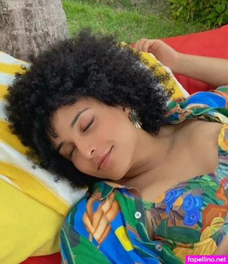 Gabriela Augusto OnlyFans Thumbnail #2G9NW2kT4n