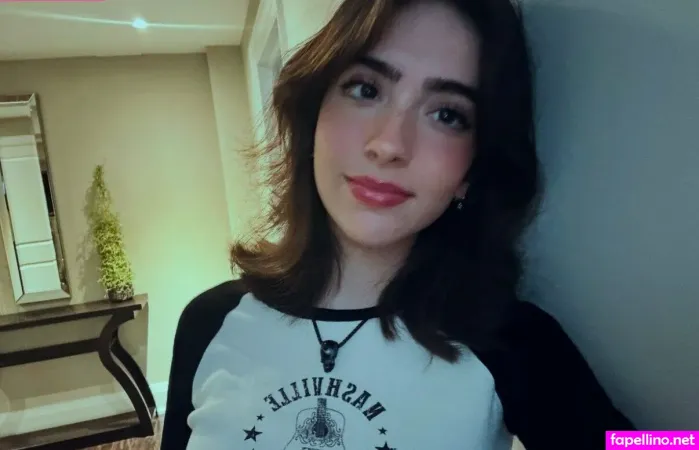Gabriela Bee OnlyFans Thumbnail #4LAeJtQfBW
