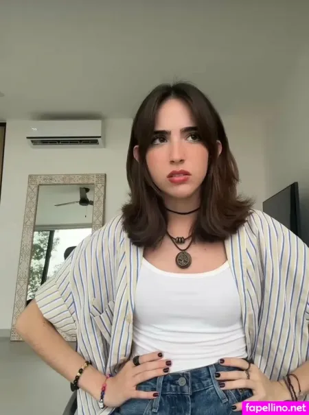 Gabriela Bee OnlyFans Thumbnail #h8XnYGHPFK
