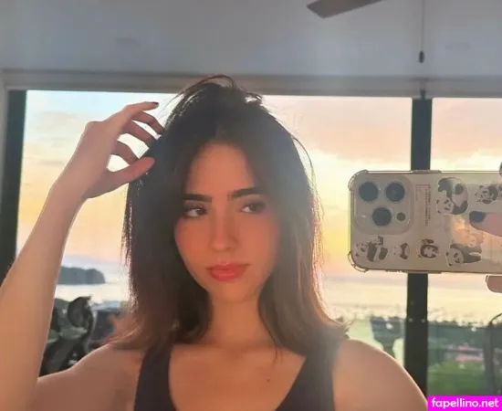 Gabriela Bee OnlyFans Thumbnail #zLs2hNTJIO