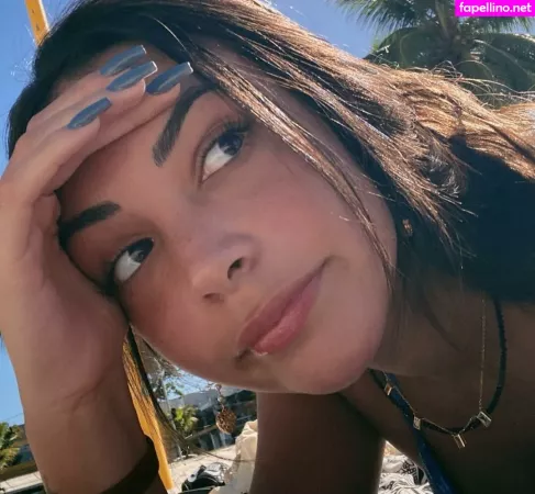 Gabriela Moura OnlyFans Thumbnail #NEfJgxKaPw