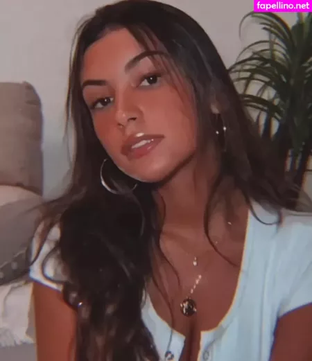 Gabriela Moura OnlyFans Thumbnail #Y1U637sTlk
