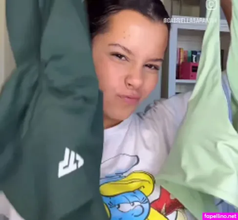 Gabriela Saraivah OnlyFans Thumbnail #8rfuIg7G1F