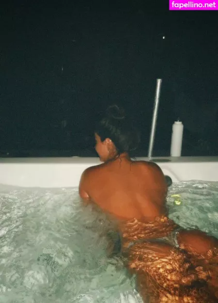 Gabriela Versiani OnlyFans Thumbnail #NoojWTofcq