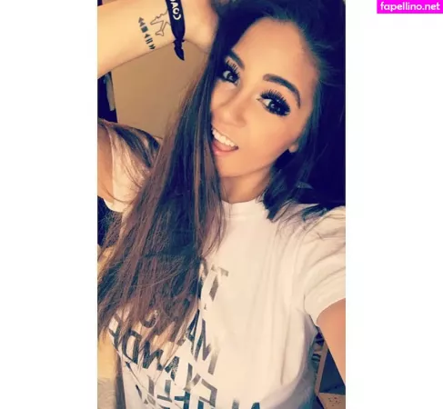 Gabriella OnlyFans Thumbnail #32W5XtZgUs