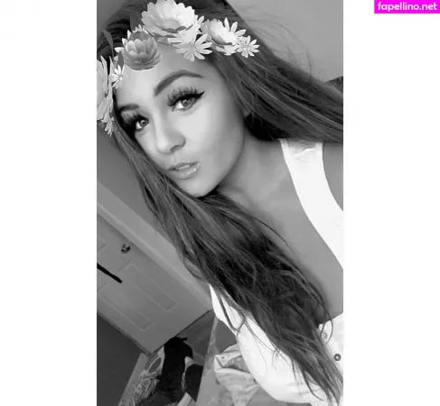 Gabriella OnlyFans Thumbnail #si1vRs2DyM