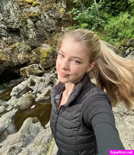 Gabryelle Costner OnlyFans Thumbnail #UtCMajIuCU