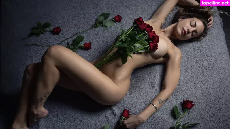 Gal Leo OnlyFans Thumbnail #WO1CtPp2Pi