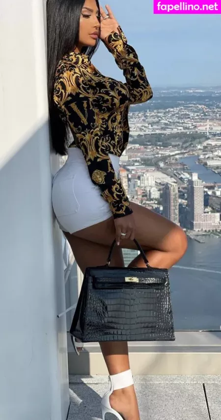 Gallienne Nabila OnlyFans Thumbnail #IaTNywWcLs