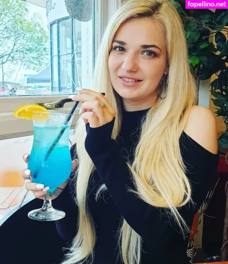 Gassygirldolly OnlyFans Thumbnail #gyyNf8Pj2M