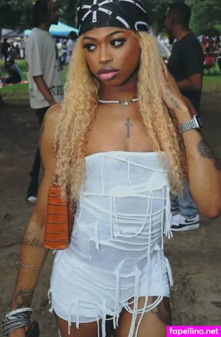 Gay444mona Main Profile Photo