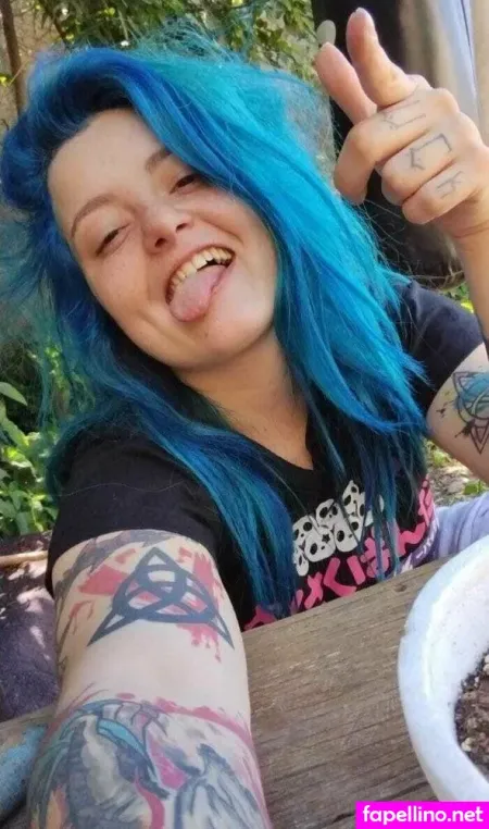 Geekgirl420 OnlyFans Thumbnail #5KXDSkZtIO