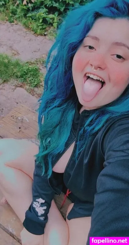 Geekgirl420 OnlyFans Thumbnail #oHzTJJrWeQ
