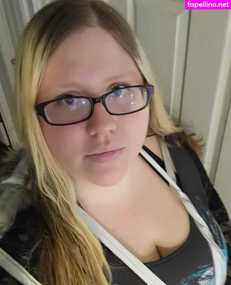 Geekikitten OnlyFans Thumbnail #Iug4ulLydD