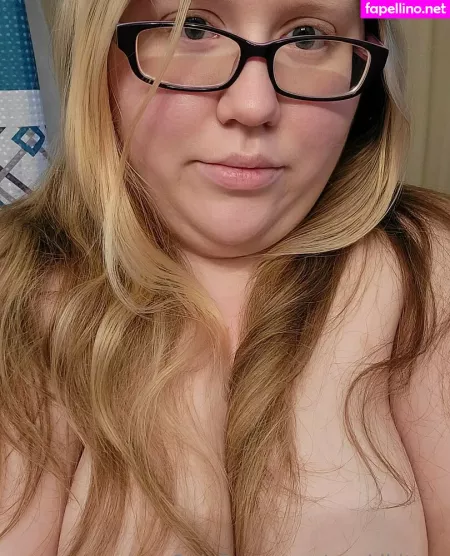 Geekikitten OnlyFans Thumbnail #KbWM16mCKr