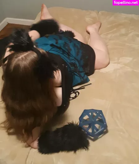 Geekikittenvip OnlyFans Thumbnail #1iCumkC0FI