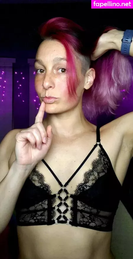 Geekremixalot OnlyFans Thumbnail #XDXSTzc1Zi