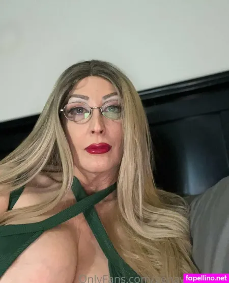 Genaveev Love OnlyFans Thumbnail #N9VQje1Lo3