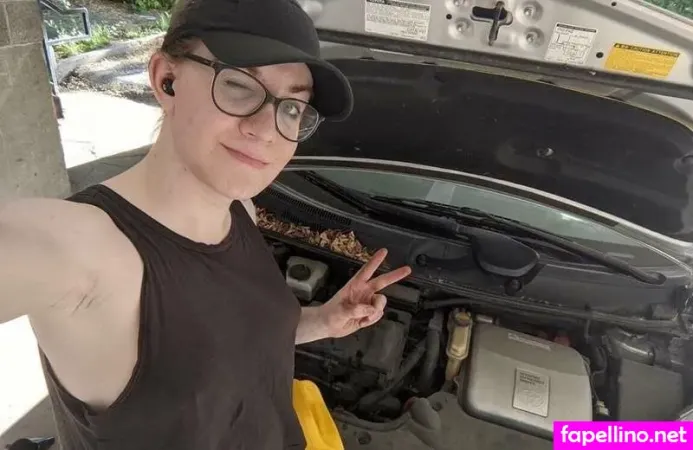 Gendernouveau OnlyFans Thumbnail #C2qs7CsNV6