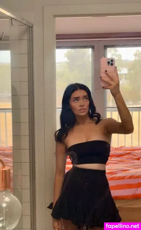 Genelle Aimee 1 OnlyFans Thumbnail #O6bDU4axC9