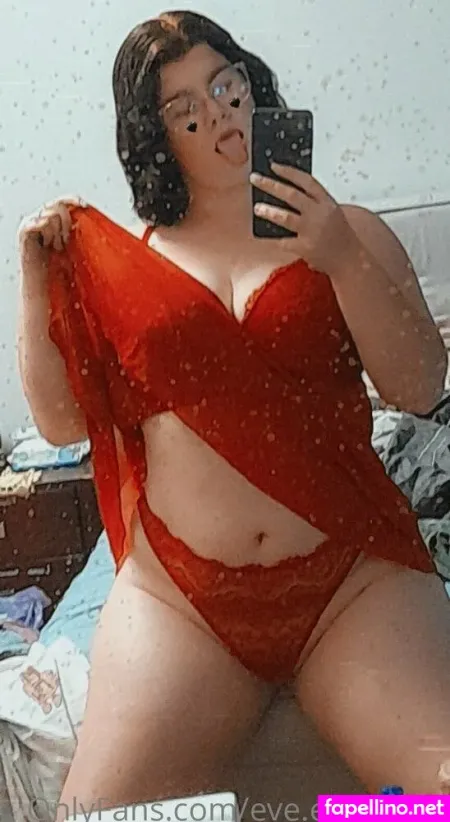 Genevieve Ellis OnlyFans Thumbnail #G9pEMmnHWv