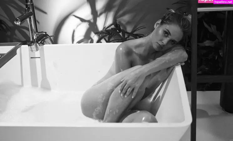 Genevieve Morton OnlyFans Thumbnail #6nkL8hS9bL