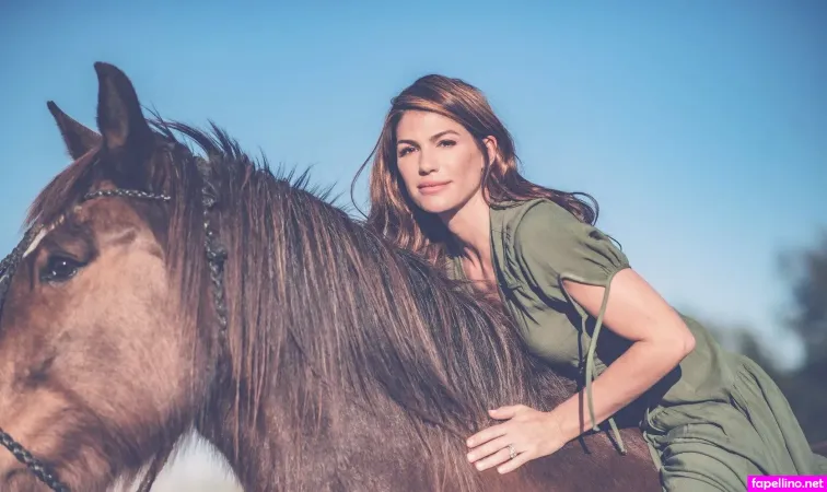 Genevieve Padalecki OnlyFans Thumbnail #AK1DZJwpPn