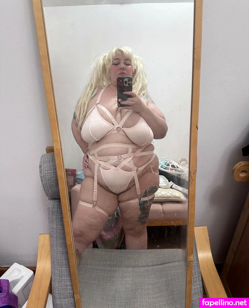 bbwgenevieve, genevievelafleur Nude Leaked OnlyFans Photo #6AL5bd0ZYK