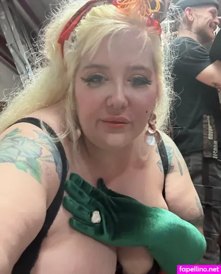 Genevievelafleur OnlyFans Thumbnail #zUYw8Nn2eB