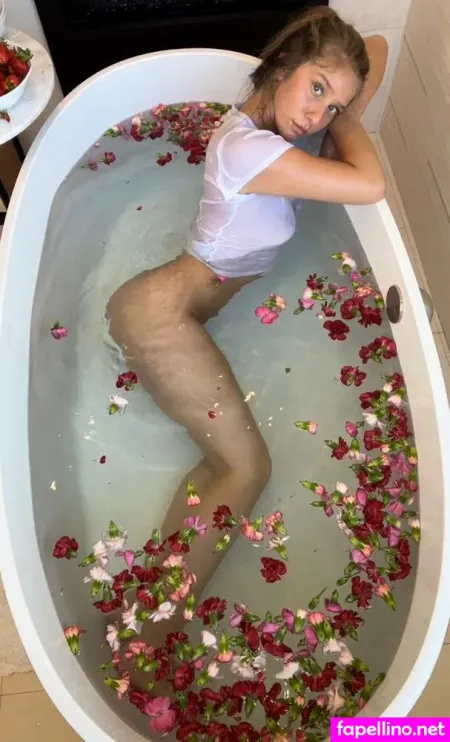 Genieeexumm 10 OnlyFans Thumbnail #wYtYS5zYo3