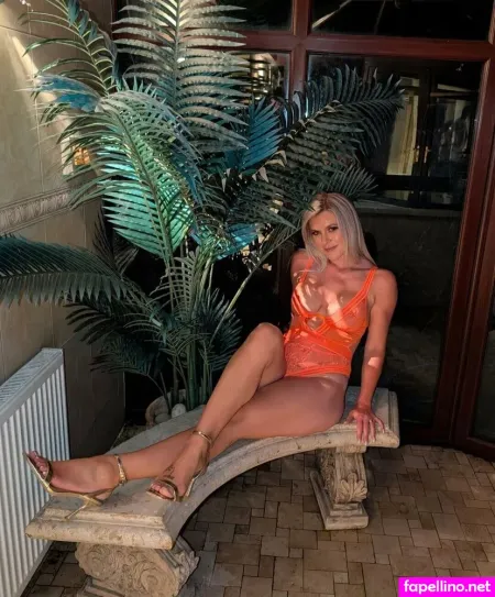Georgia Lewis OnlyFans Thumbnail #0NzDstLD2X