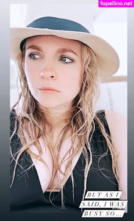 Georgia Moffett OnlyFans Thumbnail #tzS5A6SGSo