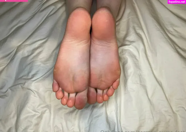German Nurse Feet OnlyFans Thumbnail #NemjaBlv3l
