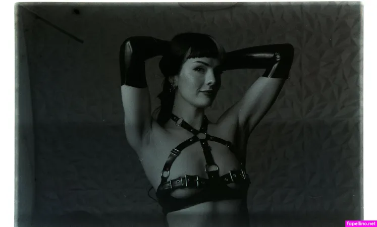 Gethleys Glour OnlyFans Thumbnail #VZIrH11VQq