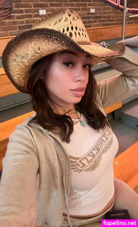 Getthickywithessi OnlyFans Thumbnail #QmJsU7erZd