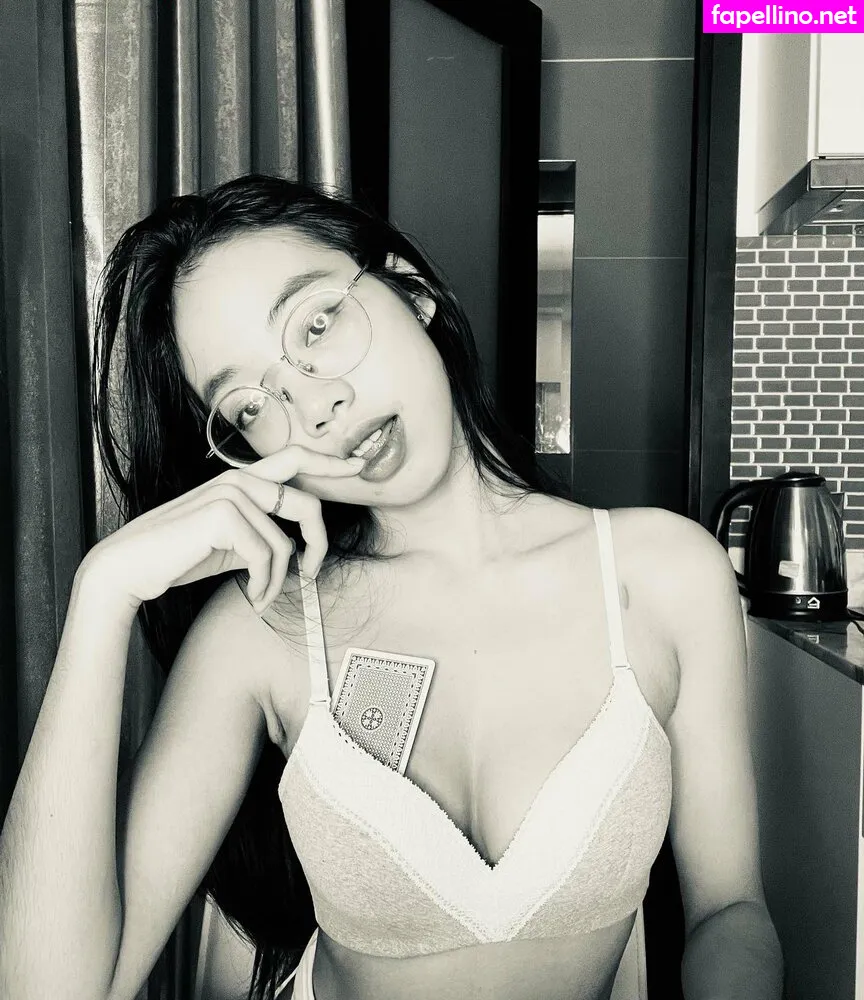 Dayone_ps, ggoldenbee, goldenbeelive Nude Leaked OnlyFans Photo #7EUk18GlDJ