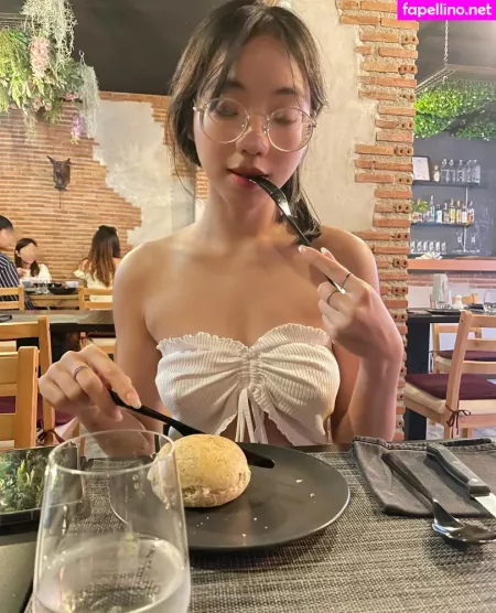 Ggoldenbee OnlyFans Thumbnail #Ezg1eB9P1X