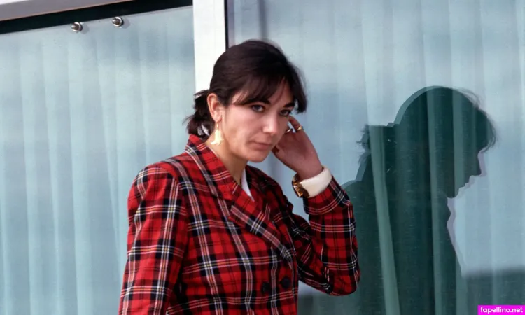 Ghislaine Maxwell OnlyFans Thumbnail #QsDM73Z7rr